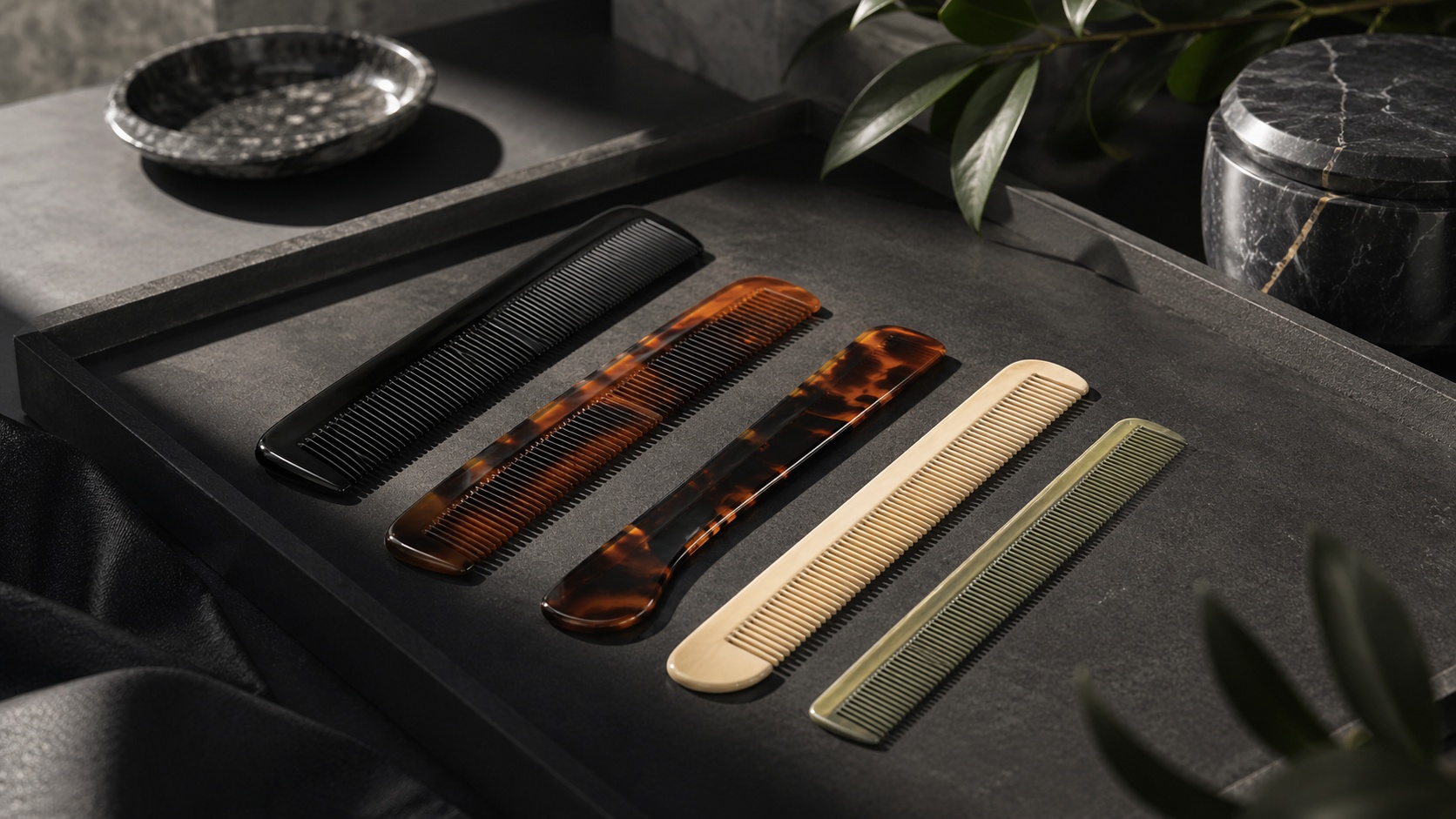 Fine-tooth comb for precise styling and smoothing