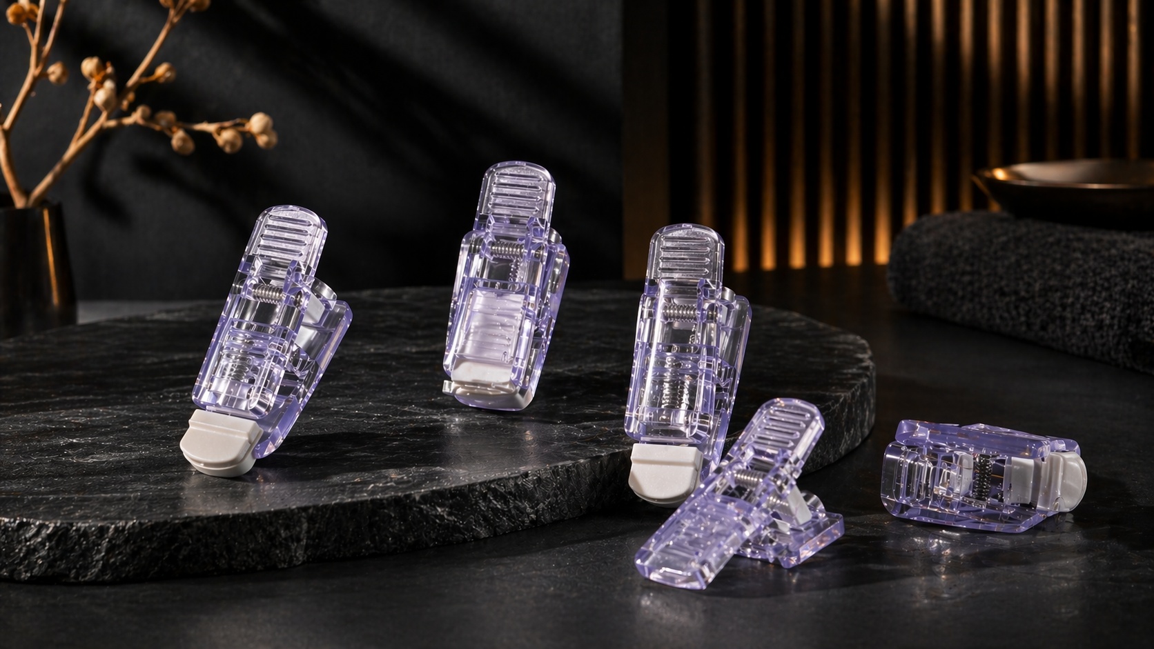 Nail polish removal clips for soak-off process