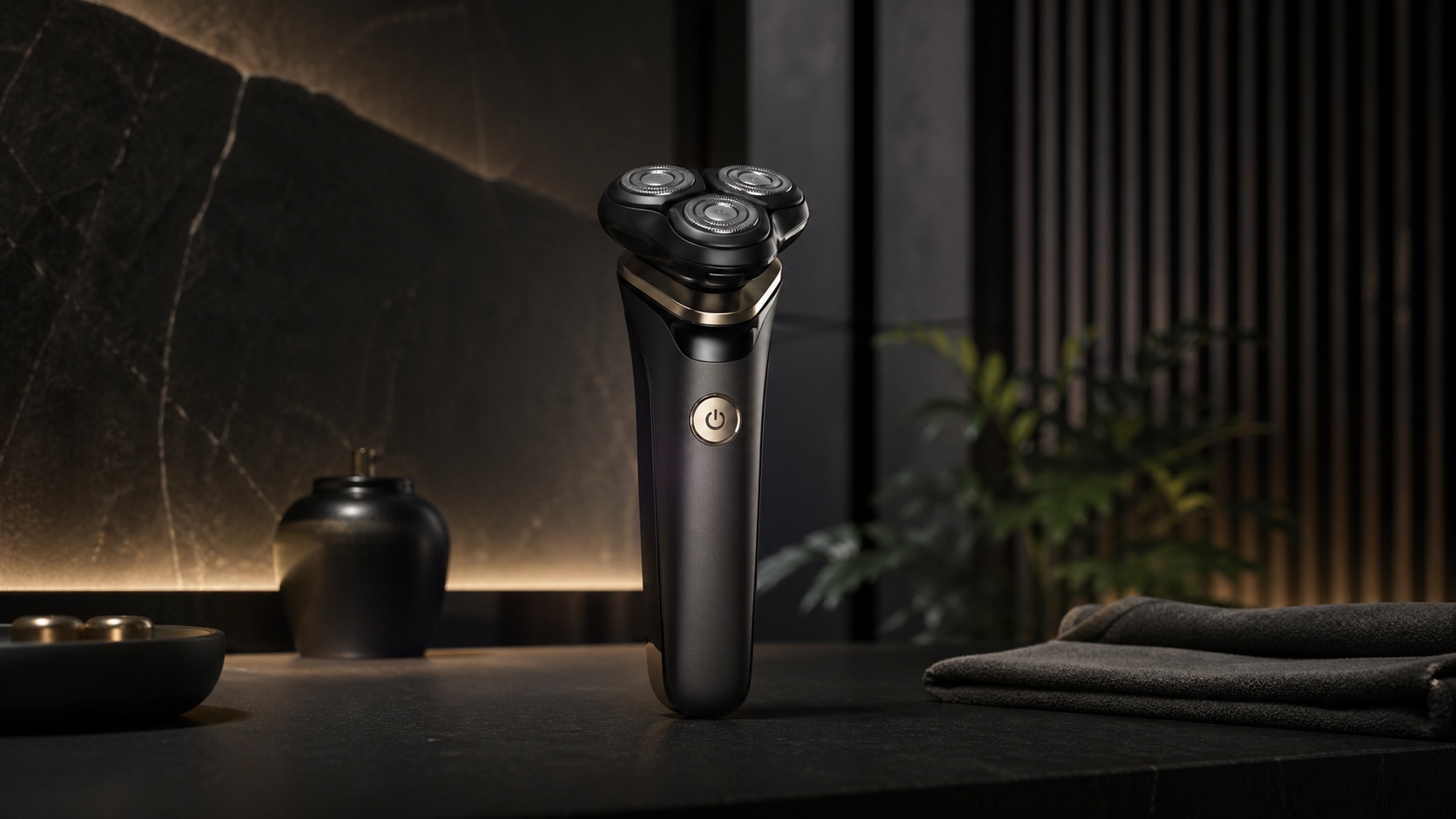 Rotary shaver for flexible contour shaving