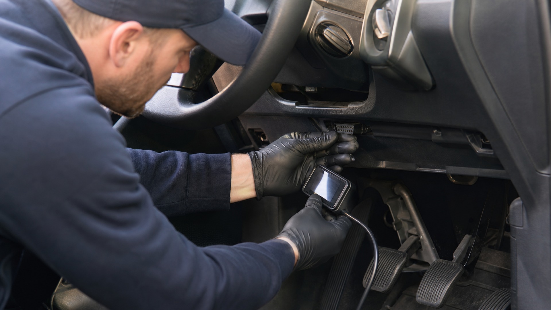 Why OBD Heads-Up Displays Maintenance Role Matters