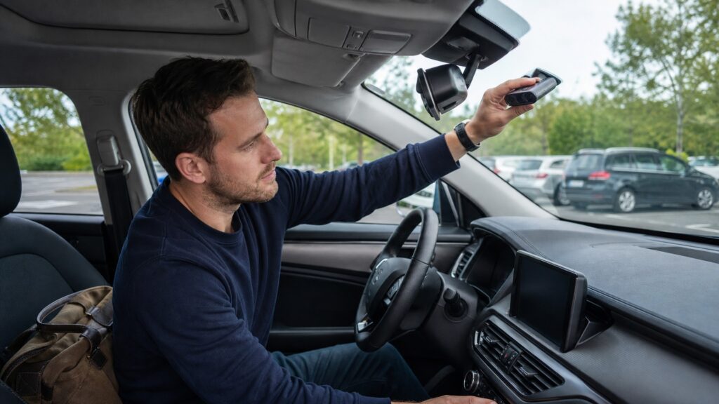 cordless radar detectors explainer hero image for Review Streets
