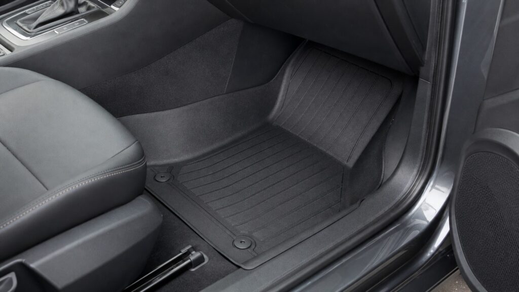 custom fit floor mats explainer hero image for Review Streets