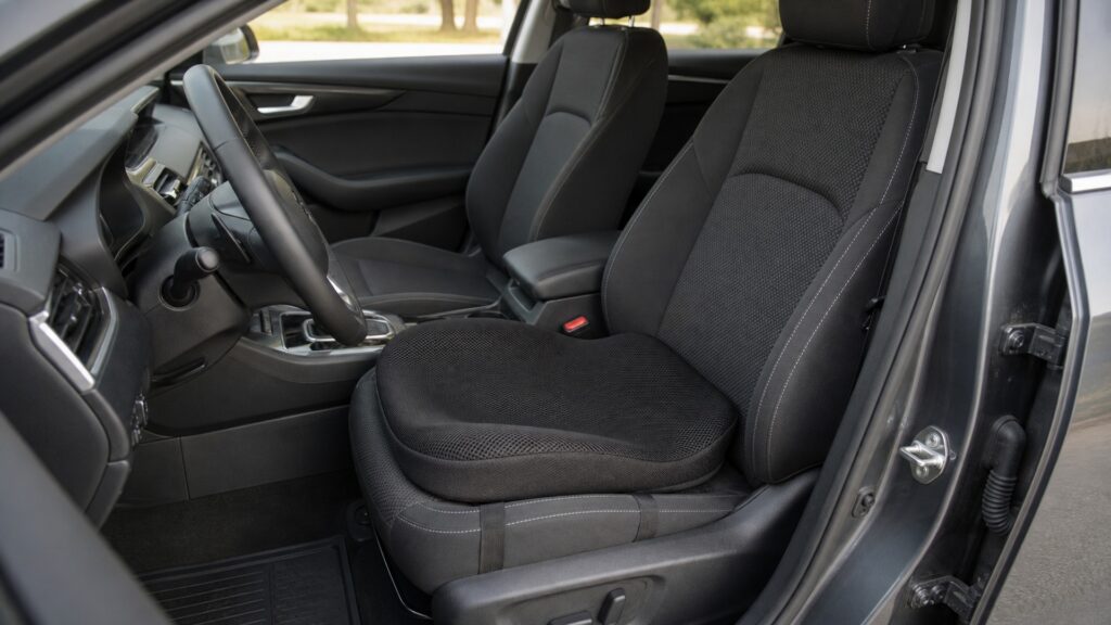seat cushions explainer hero image for Review Streets