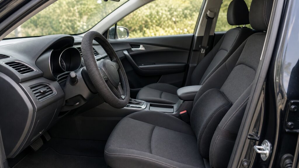 steering wheel covers explainer hero image for Review Streets