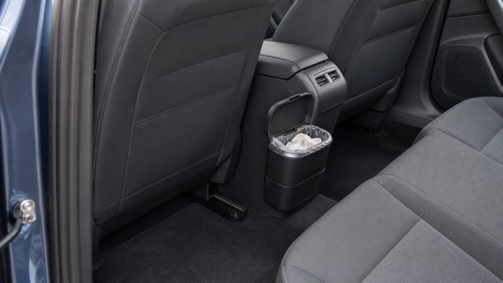 car trash cans explainer hero image for Review Streets