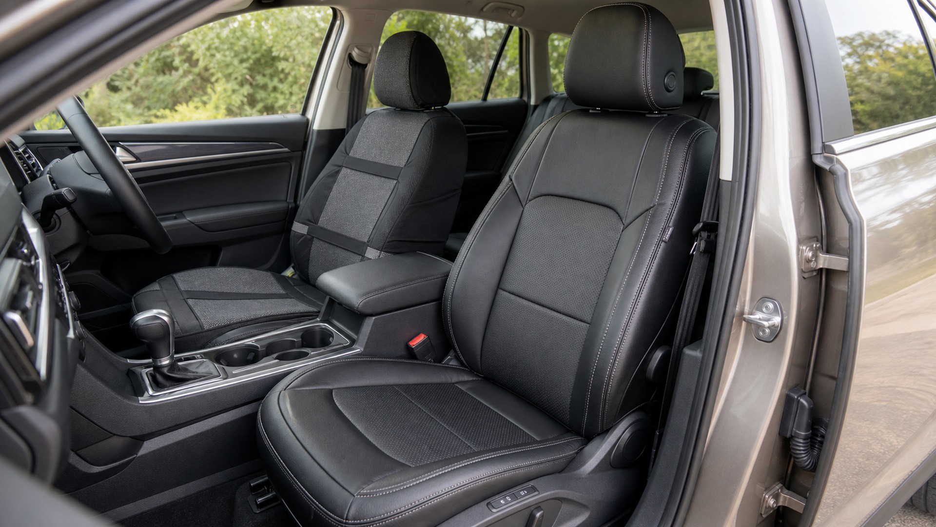 What Makes Leather Seat Covers Different from Universal Seat Covers