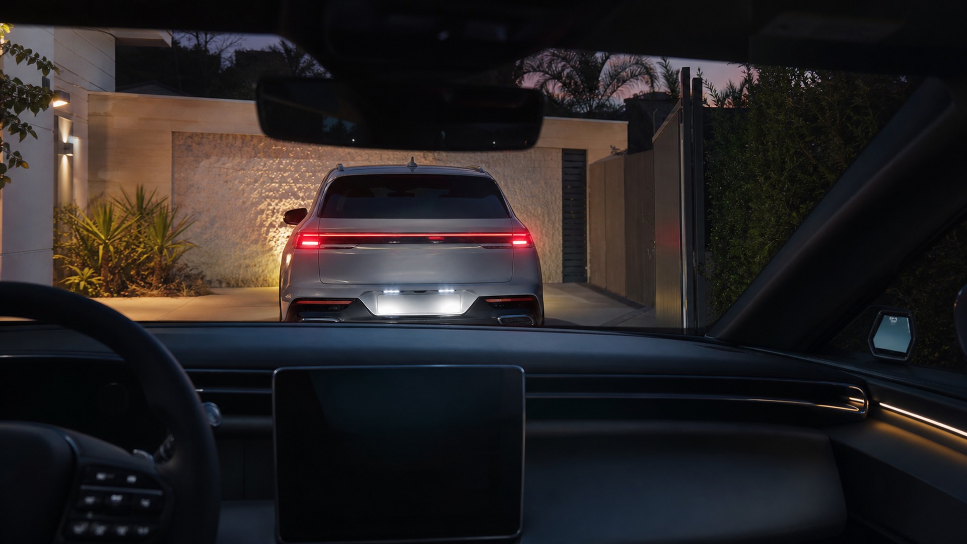When to Use Vehicle Camera Systems Instead of Fog Lights