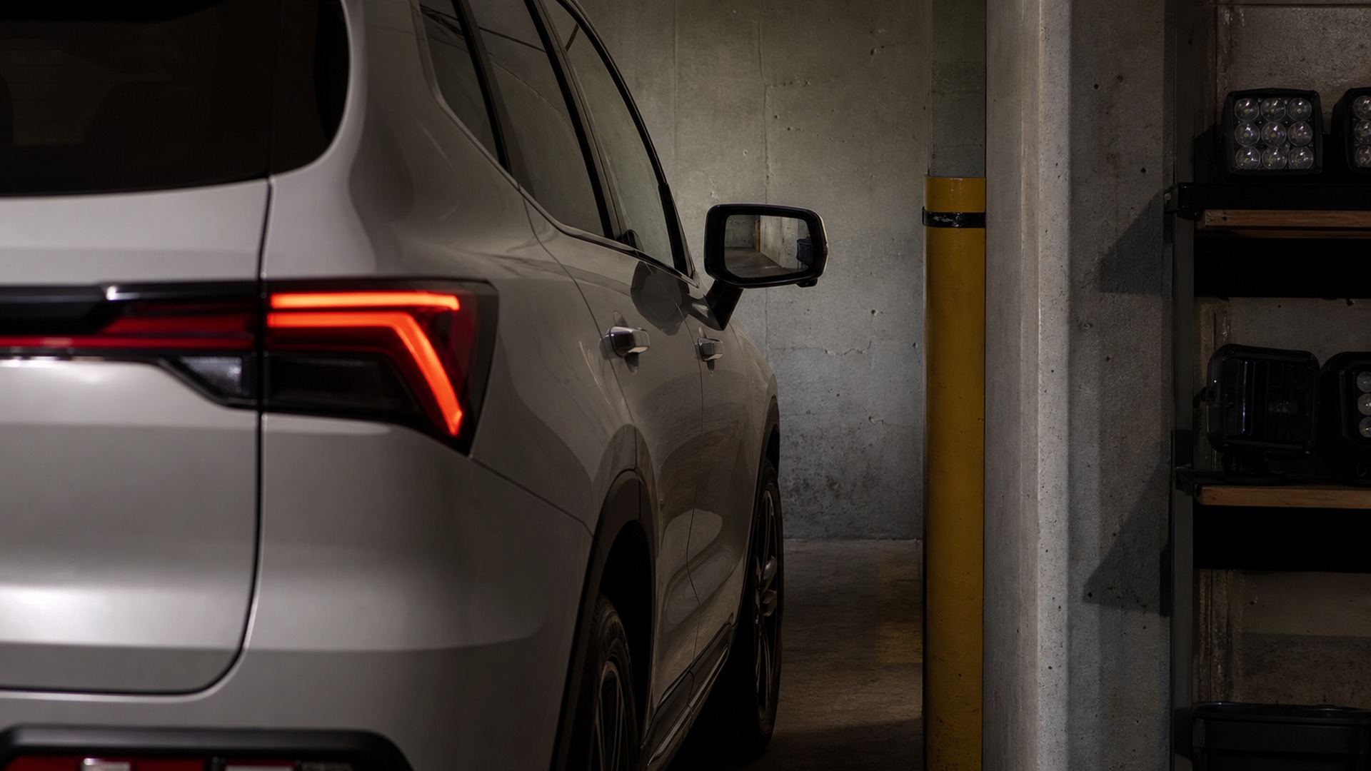 When to Use Vehicle Camera Systems Instead of Auxiliary Lighting
