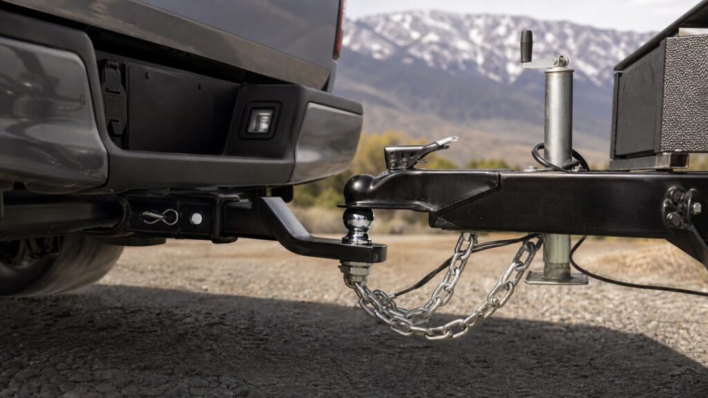trailer hitches explainer hero image for Review Streets