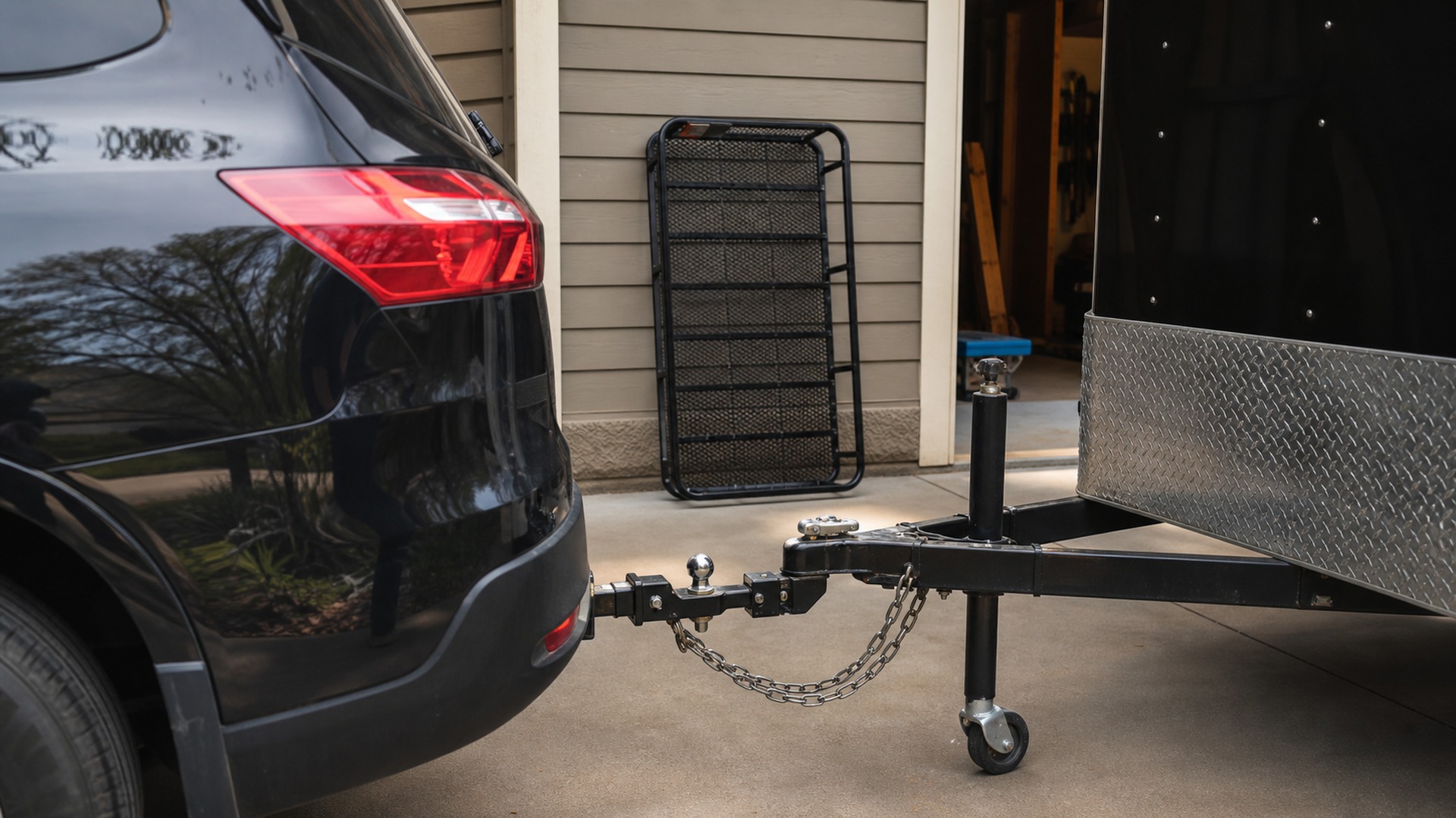 When to Use Trailer Hitches Instead of Cargo Carriers