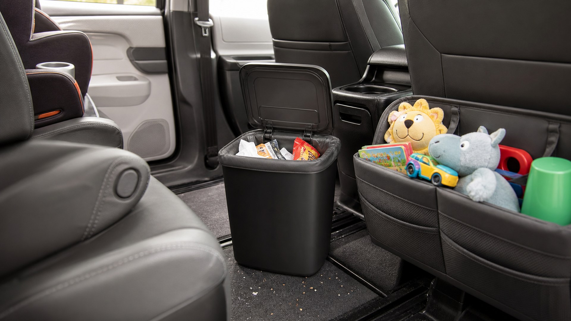 Car Trash Cans Buying Guide for Family Vehicle Organization
