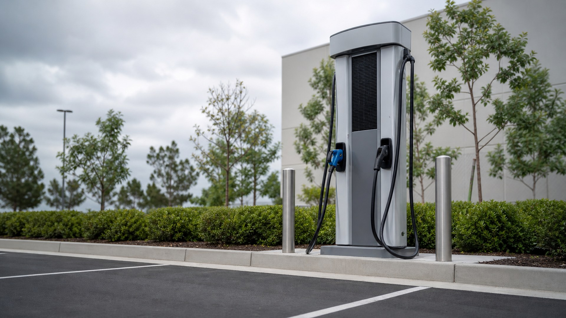 Commercial EV Charging Stations Buying Guide for Outdoor Charging Installations