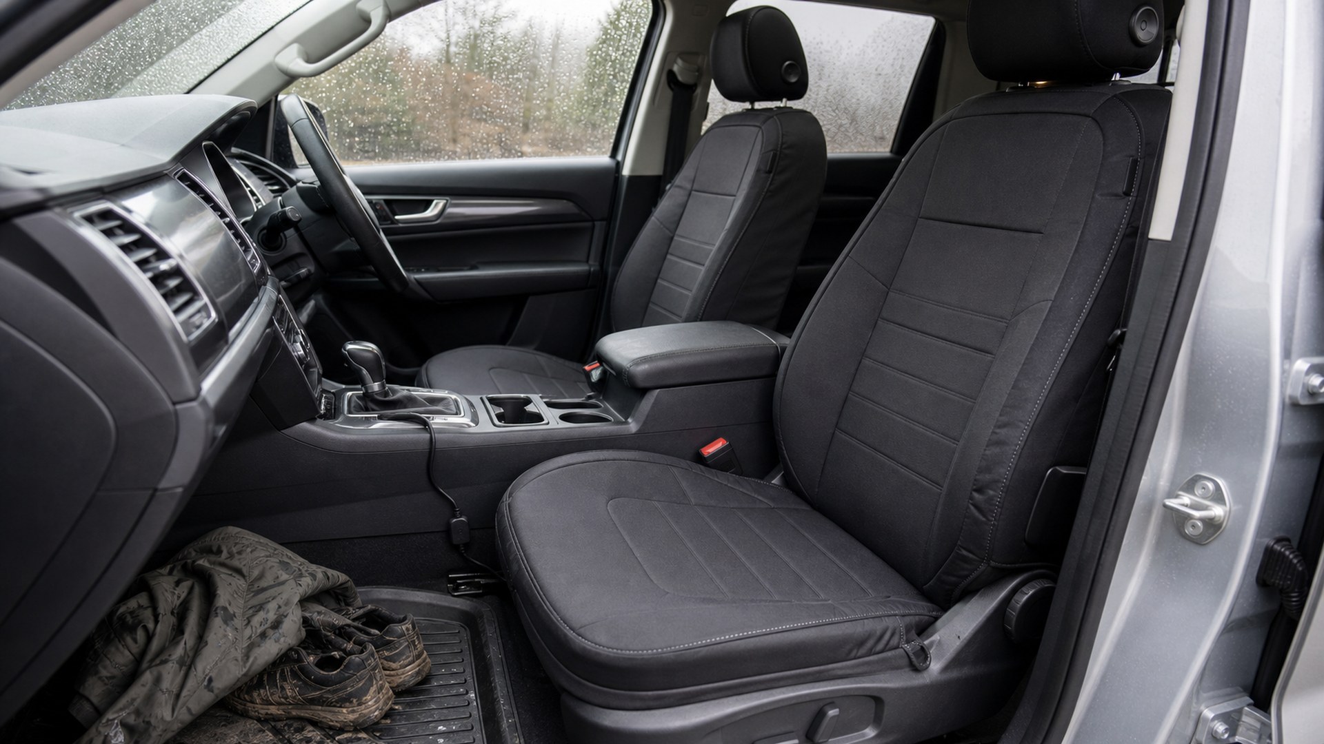 Heated Seat Covers Buying Guide for All-Weather Interior Use