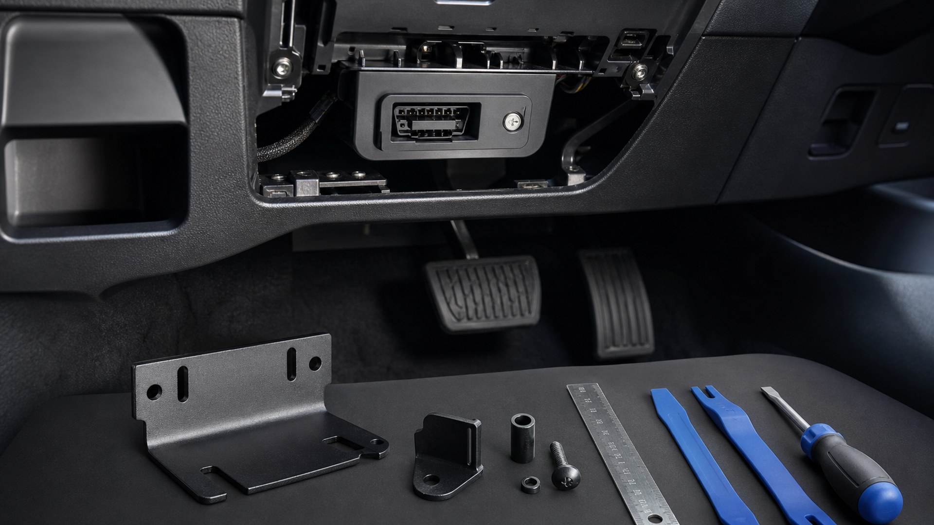 How to Choose OBD Port Locks for In-Dash Upgrade Planning