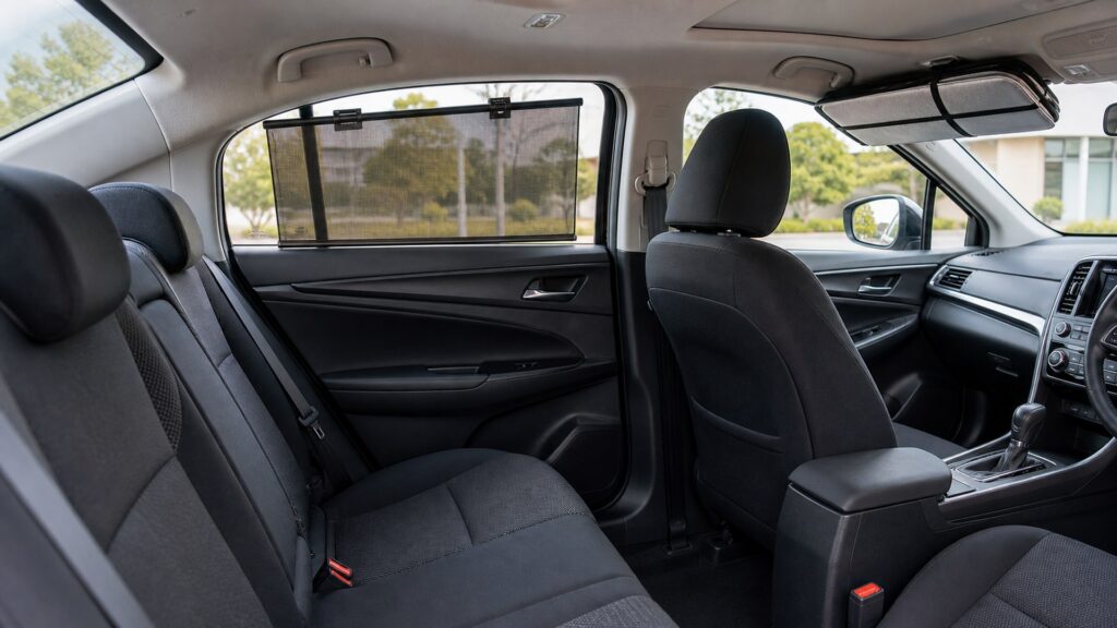 sun shades shopping setup for ride-share and commuter cars with practical vehicle-focused details