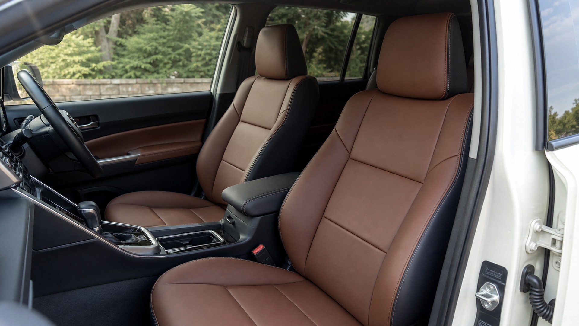 Leather Seat Covers Buying Guide for Cabin Comfort Upgrades