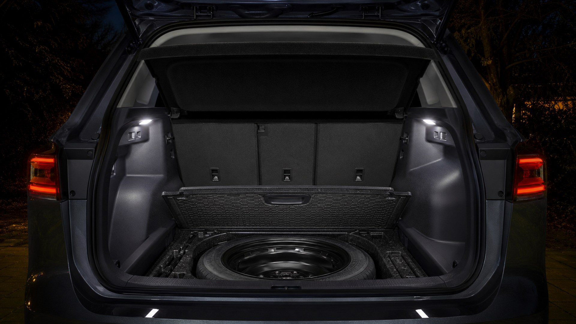 Trunk Lighting Kits Buying Guide for Night Driving Visibility