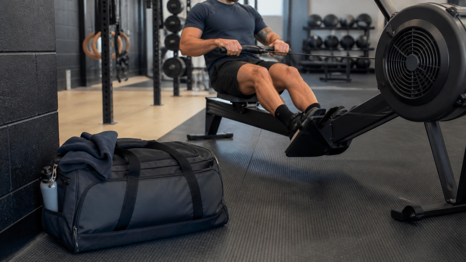 What Makes Gym Bags Different from Rowing Machines