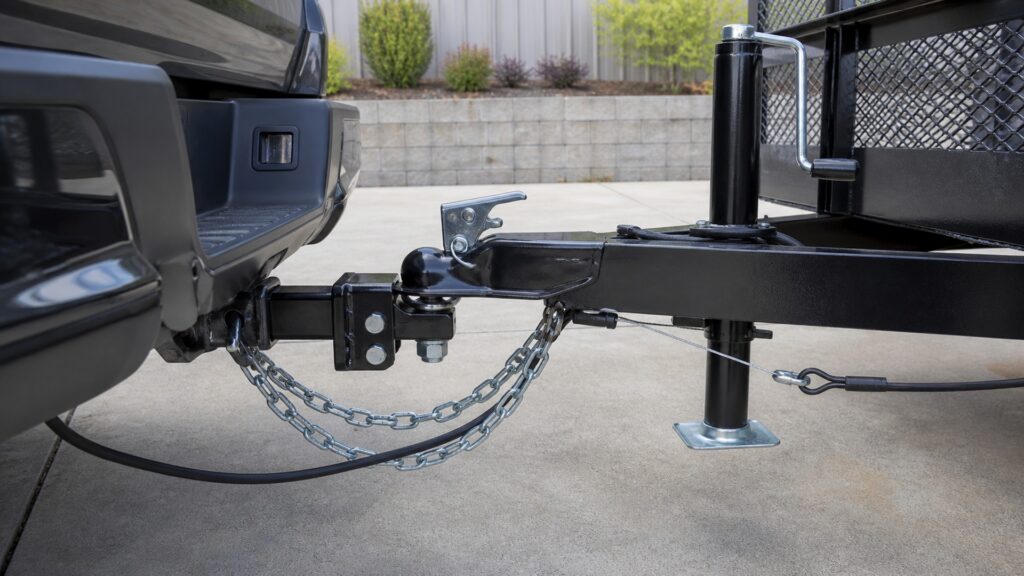 trailer couplers explainer hero image for Review Streets