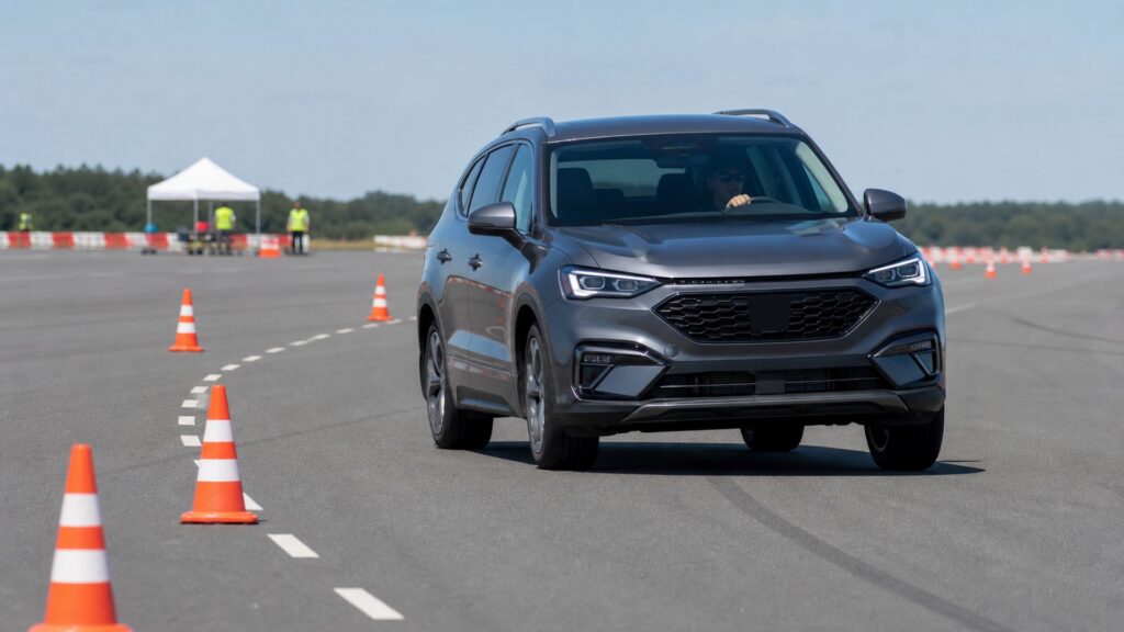 compact suvs explainer hero image for Review Streets