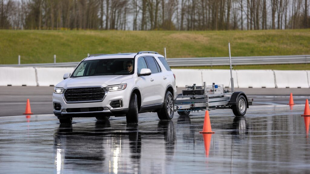 full size suvs explainer hero image for Review Streets