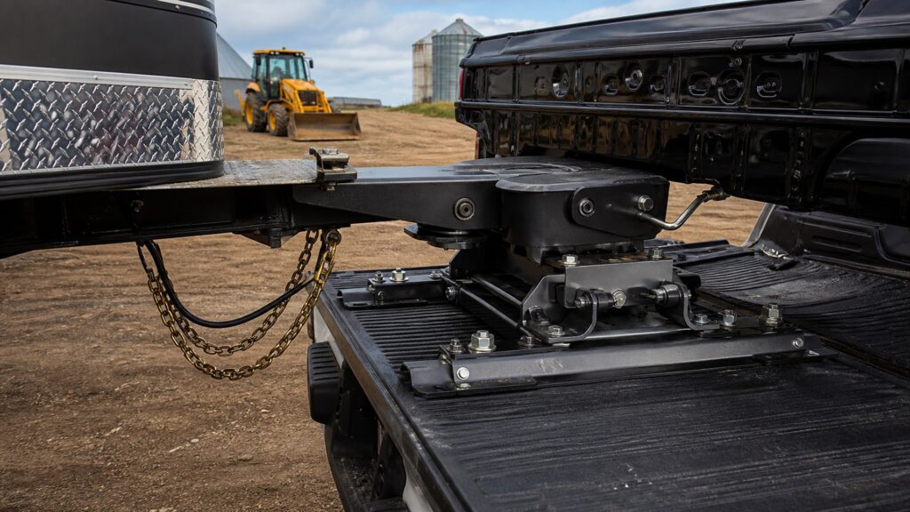 fifth wheel hitches shopping setup for farm and jobsite use with practical vehicle-focused details