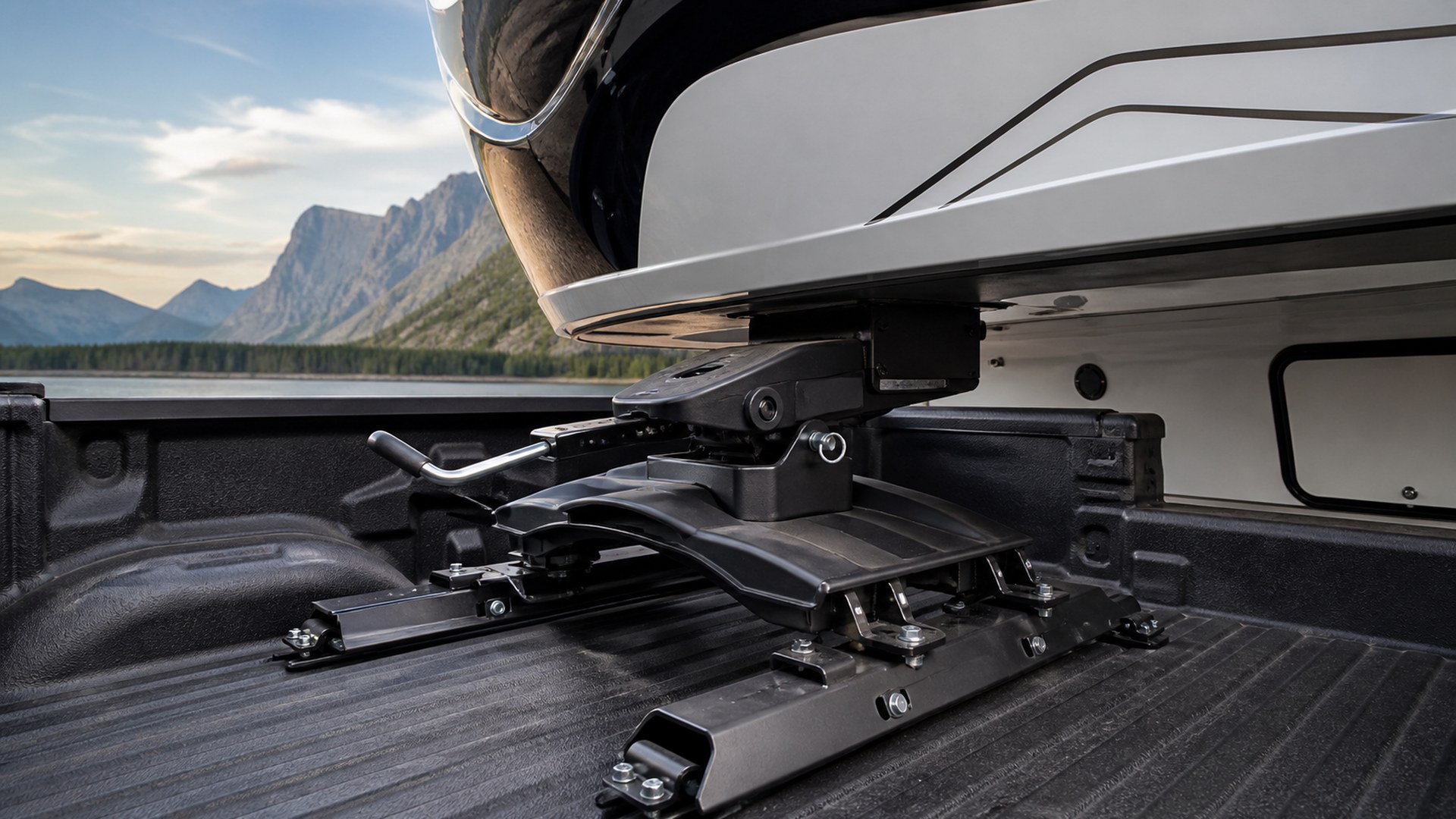 Fifth Wheel Hitches Buying Guide for RV and Boat Towing