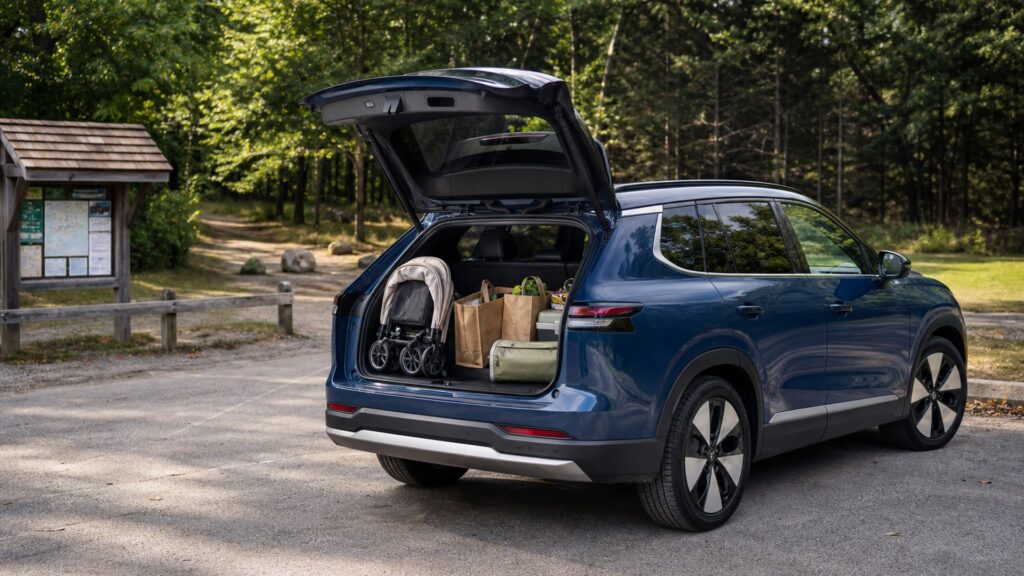electric suvs shopping setup for family and cargo needs with practical vehicle-focused details